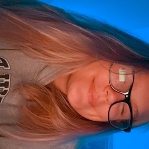 Meet your Posher, Anika